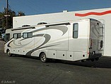 2011 Fleetwood Bounder Classic Photo #2