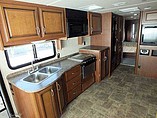 2011 Fleetwood Bounder Classic Photo #4