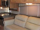 2010 Fleetwood Bounder Classic Photo #2