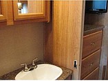 2010 Fleetwood Bounder Classic Photo #3