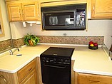 2001 Fleetwood Bounder Diesel Photo #21