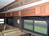 2014 Fleetwood Bounder Photo #17