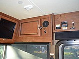2014 Fleetwood Bounder Photo #18