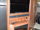 2014 Fleetwood Bounder Photo #19