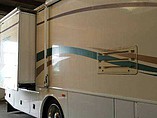 2000 Fleetwood Discovery Photo #5