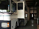 2000 Fleetwood Discovery Photo #7