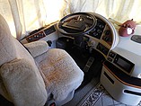 2006 Fleetwood Discovery Photo #9