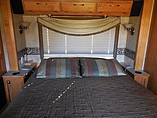2006 Fleetwood Discovery Photo #14