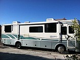 1999 Fleetwood Discovery Photo #2