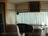 1999 Fleetwood Discovery Photo #9