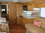 1999 Fleetwood Discovery Photo #11