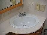 1999 Fleetwood Discovery Photo #16