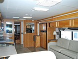 2005 Fleetwood Discovery Photo #4