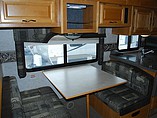 2005 Fleetwood Discovery Photo #8