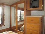 1997 Fleetwood Discovery Photo #13
