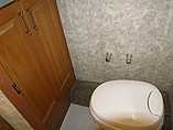1996 Fleetwood Discovery Photo #29