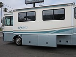 1999 Fleetwood Discovery Photo #4