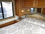 1999 Fleetwood Discovery Photo #22