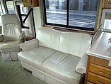 1999 Fleetwood Discovery Photo #28