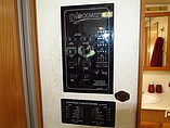 1999 Fleetwood Discovery Photo #31