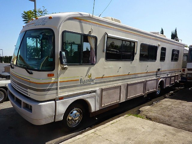 1992 Fleetwood Bounder Photo