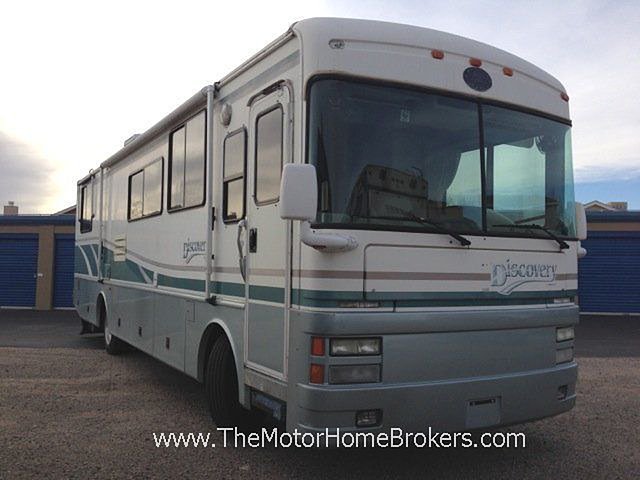 1999 Fleetwood Discovery Photo