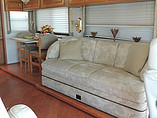 1999 Fleetwood Discovery Photo #5