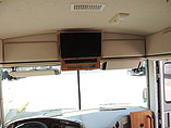 1999 Fleetwood Discovery Photo #8