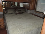 1999 Fleetwood Discovery Photo #12