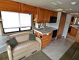 2000 Fleetwood Discovery Photo #11
