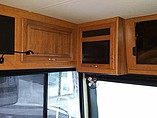 2015 Fleetwood Discovery Photo #10