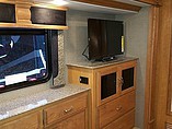 2015 Fleetwood Discovery Photo #18