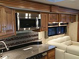 2015 Fleetwood Discovery Photo #25