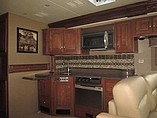 2015 Fleetwood Discovery Photo #19