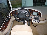 2002 Fleetwood Discovery Photo #9
