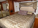 2002 Fleetwood Discovery Photo #11