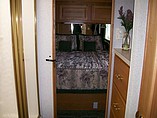 2000 Fleetwood Discovery Photo #5