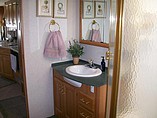 2000 Fleetwood Discovery Photo #6