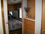2000 Fleetwood Discovery Photo #8