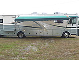 2001 Fleetwood Discovery Photo #11