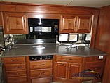 2005 Fleetwood Discovery Photo #18