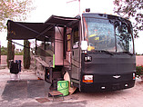 2004 Fleetwood Discovery Photo #4