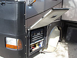2004 Fleetwood Discovery Photo #24