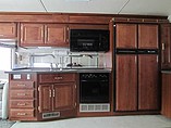 2003 Fleetwood Discovery Photo #6