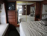 2003 Fleetwood Discovery Photo #8