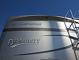 2005 Fleetwood Discovery Photo #34