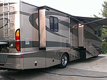 2005 Fleetwood Discovery Photo #2