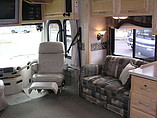 2006 Fleetwood Discovery Photo #11