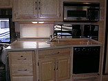 2006 Fleetwood Discovery Photo #13