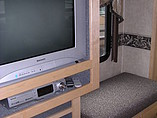 2006 Fleetwood Discovery Photo #21